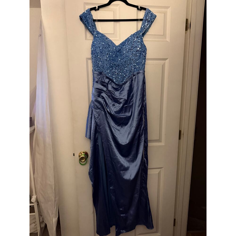Blue Formal/Prom Dress with Sequins Size 12 NWT